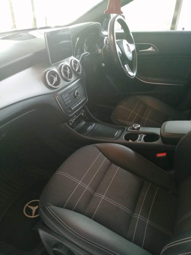 MERCEDES BENZ CLA 180  - 2 - Luxury Cars  on Aster Vender