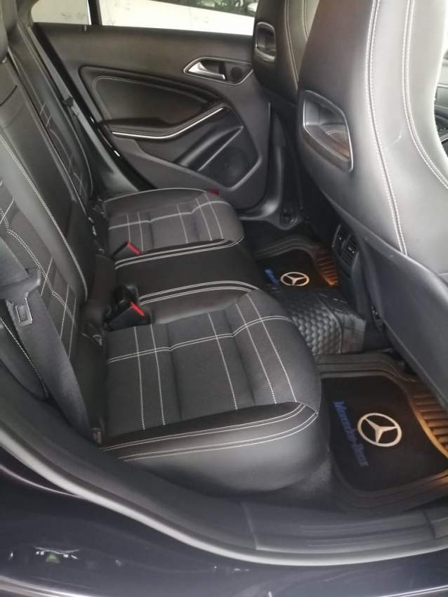 MERCEDES BENZ CLA 180  - 3 - Luxury Cars  on Aster Vender