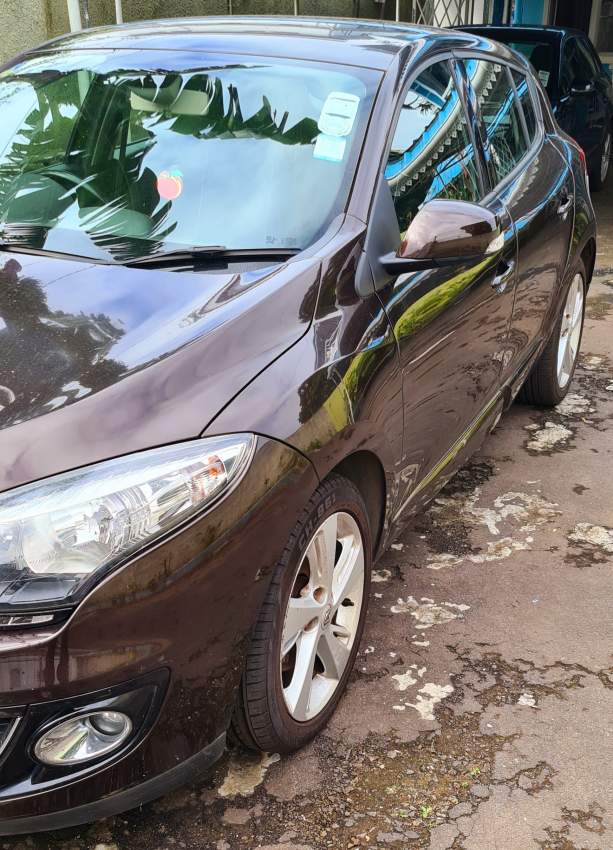 2013 Renault Mégane 1.6 MT - 0 - Family Cars  on Aster Vender