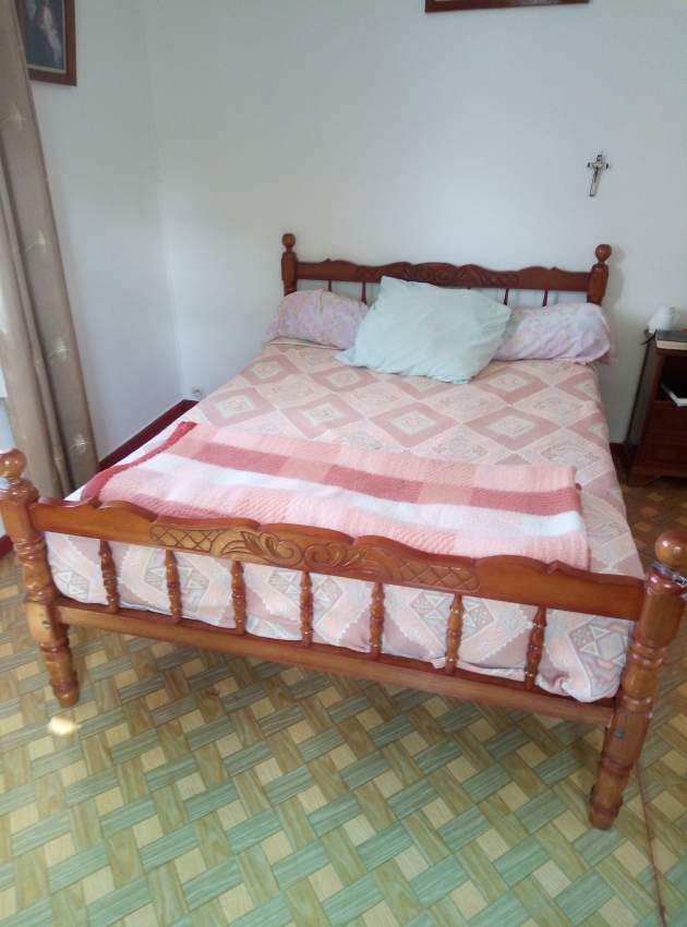 Chambre complète lit matelas plus armoire - 1 - Bedroom Furnitures  on Aster Vender