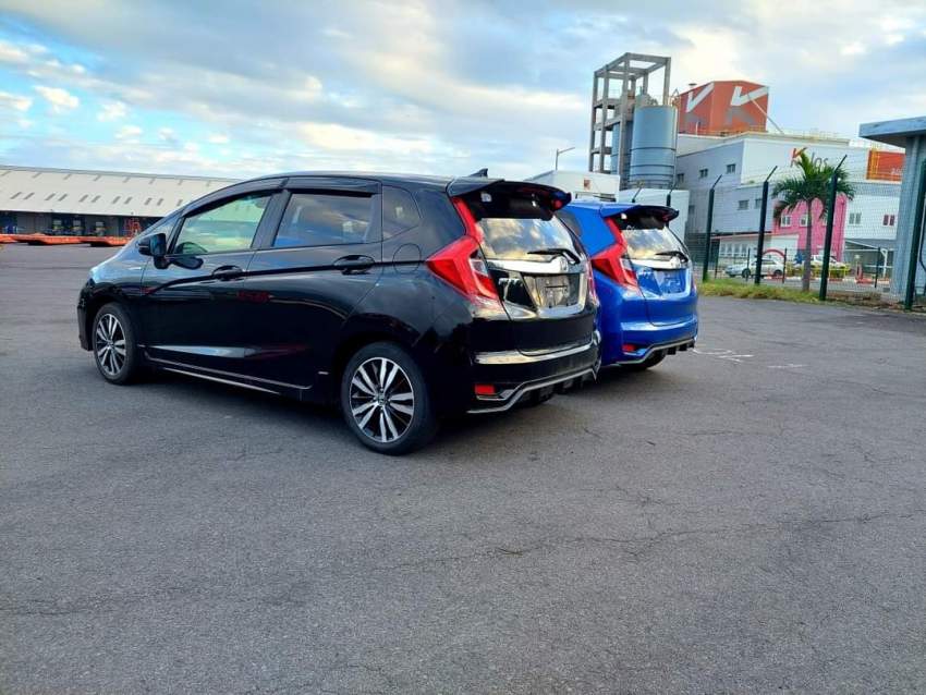 Reconditioned Imported Vehicle - 3 - Family Cars  on Aster Vender