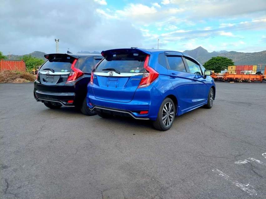 Reconditioned Imported Vehicle - 1 - Family Cars  on Aster Vender