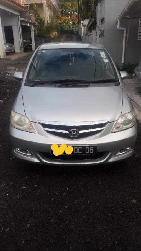 Honda City 2006 - 1 - Family Cars  on Aster Vender