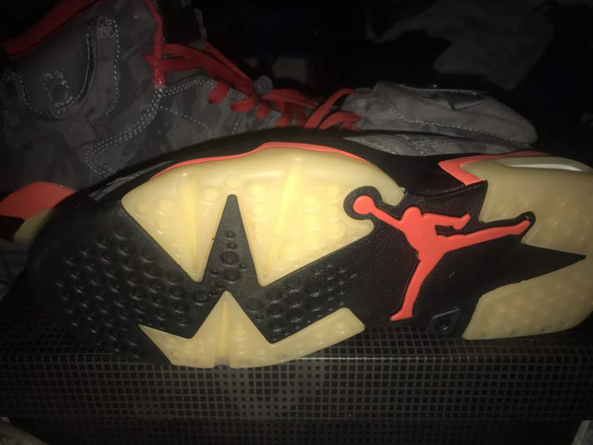 Air jordan 6 retro travis scot  - 2 - Sneakers  on Aster Vender