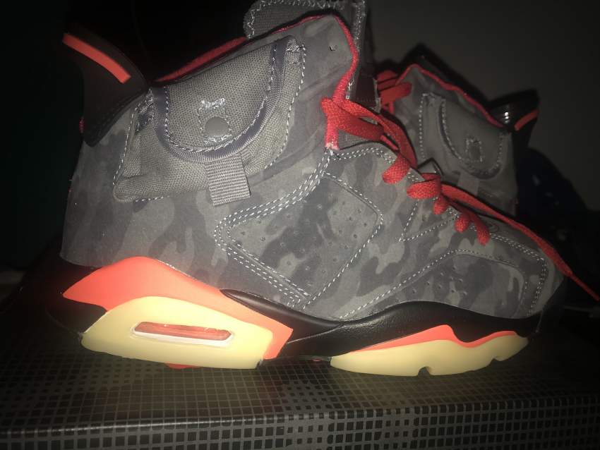 Air jordan 6 retro travis scot  - 1 - Sneakers  on Aster Vender