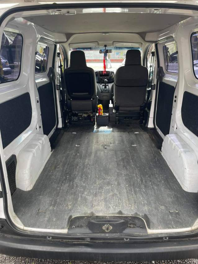 Nissan NV200 YR 12  - 2 - Cargo Van (Delivery Van)  on Aster Vender