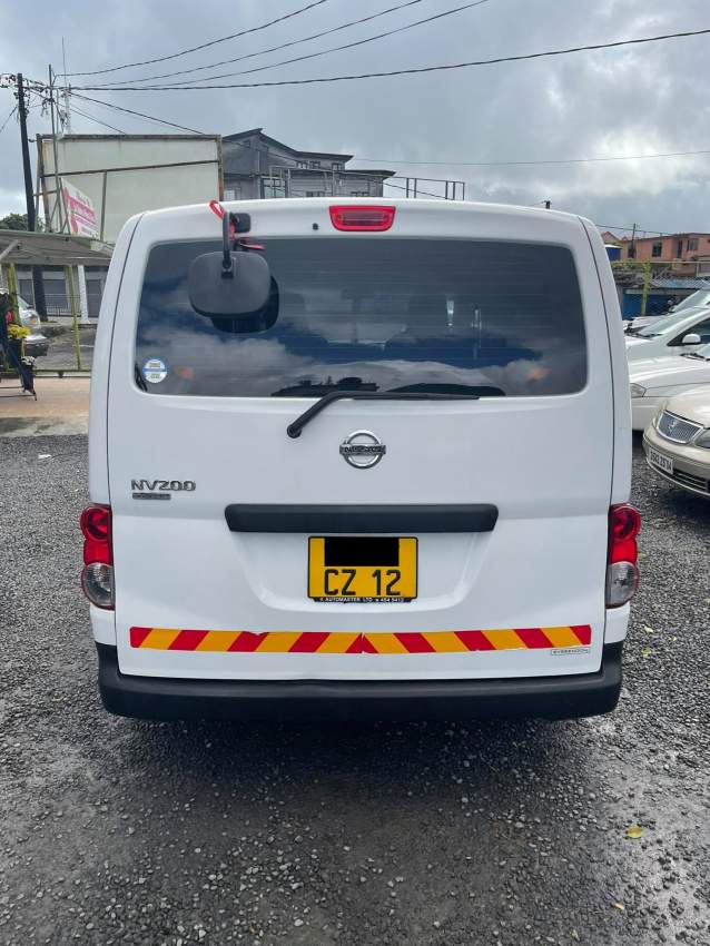Nissan NV200 YR 12  - 4 - Cargo Van (Delivery Van)  on Aster Vender
