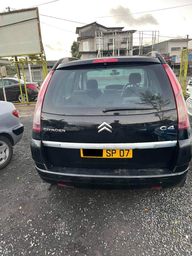 Citroen C4 Picasso Yr 07  - 1 - Family Cars  on Aster Vender