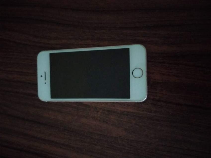 iphone se 1st generation - 3 - iPhones  on Aster Vender