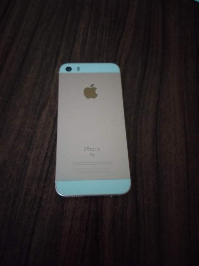 iphone se 1st generation - 2 - iPhones  on Aster Vender