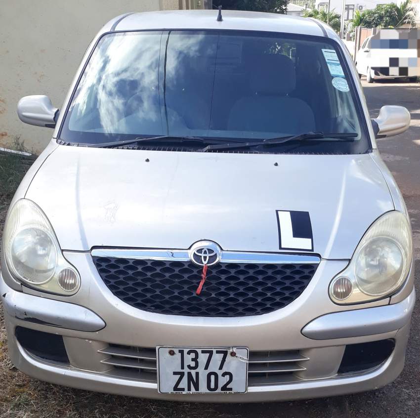 Toyota Duet - 4 - Family Cars  on Aster Vender