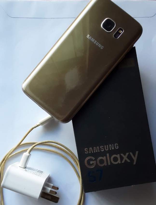 SAMSUNG GALAXY S7 - PLATINUM GOLD - 4GB RAM -32GB - 4 - Galaxy S Series  on Aster Vender
