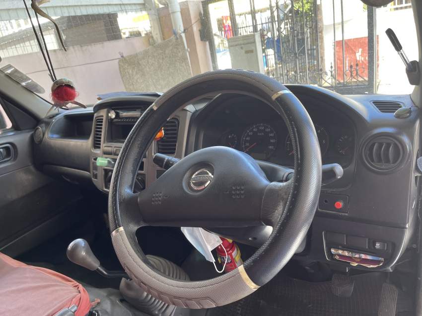 Van 15 seats 2007 - 2 - Passenger Van  on Aster Vender