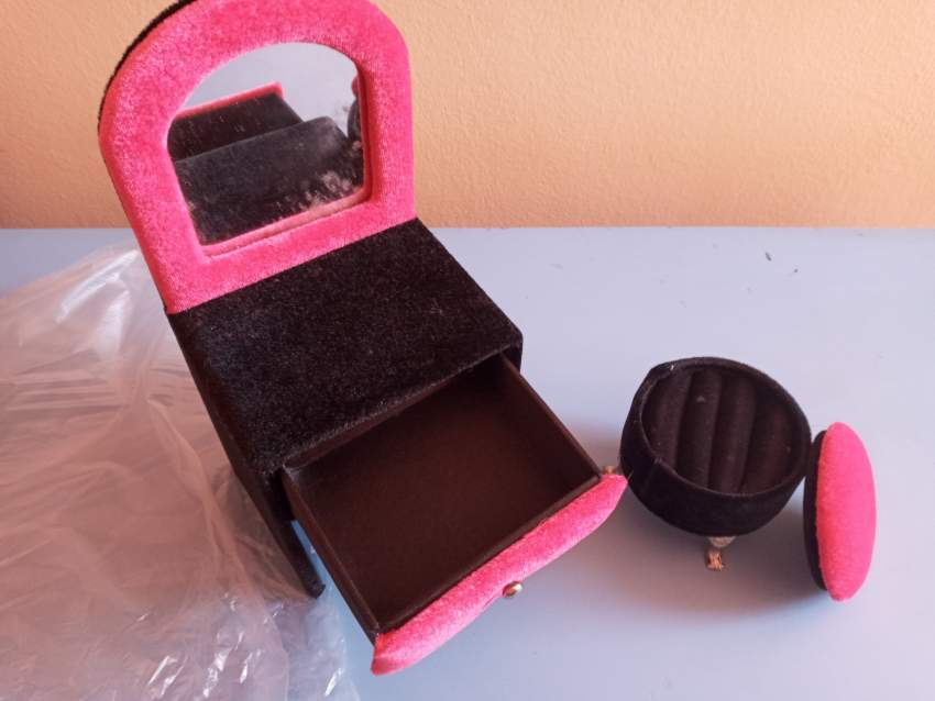 SMALL FURNITURE SET JEWELLERY BOXES - 7 - Other Jewellery  on Aster Vender