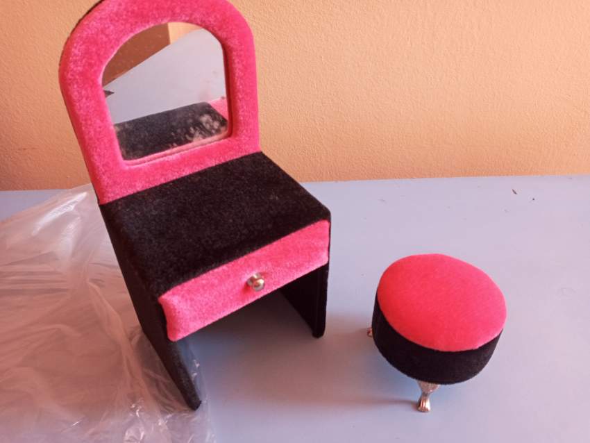 SMALL FURNITURE SET JEWELLERY BOXES - 6 - Other Jewellery  on Aster Vender