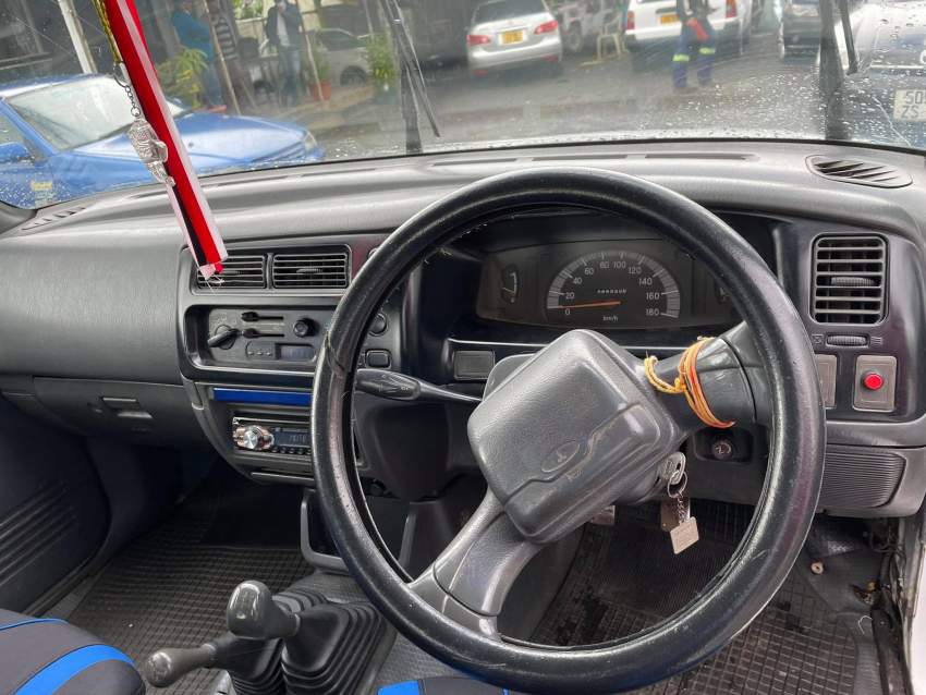 4x4 Mitsubishi L200 YR 00  - 3 - Pickup trucks (4x4 & 4x2)  on Aster Vender