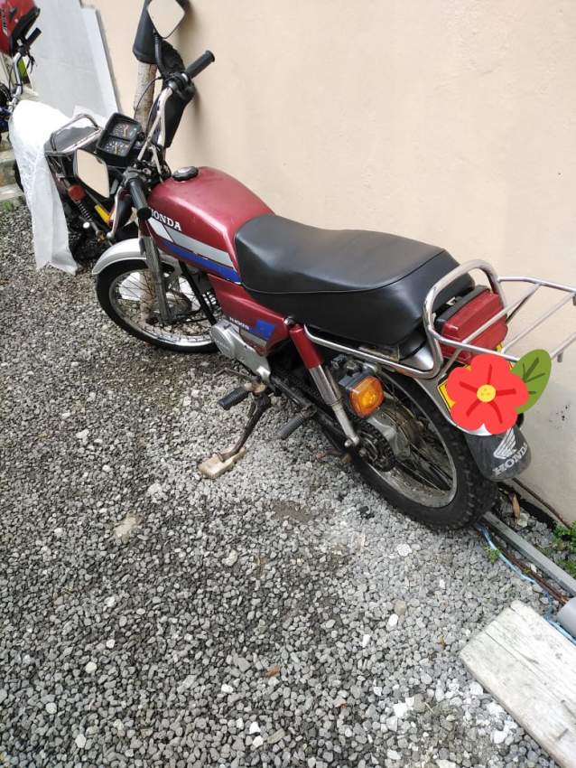 Motorcycle  - 0 - Roadsters  on Aster Vender