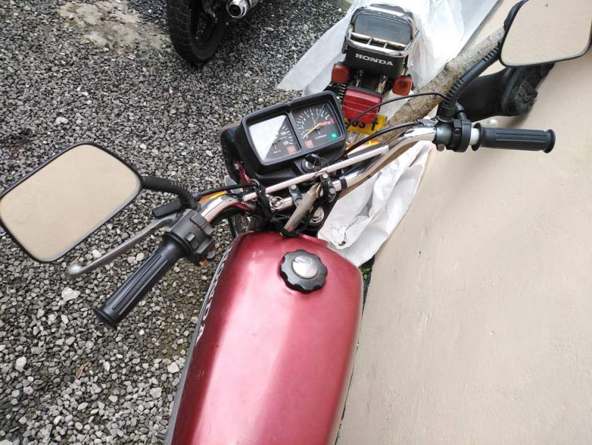 Motorcycle  - 3 - Roadsters  on Aster Vender