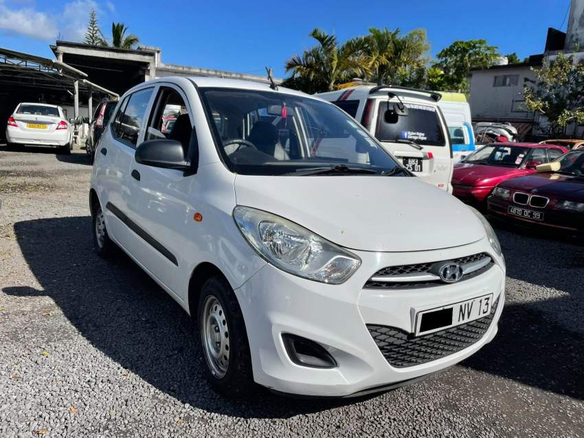 Hyundai I10 year 13 - 5 - Compact cars  on Aster Vender
