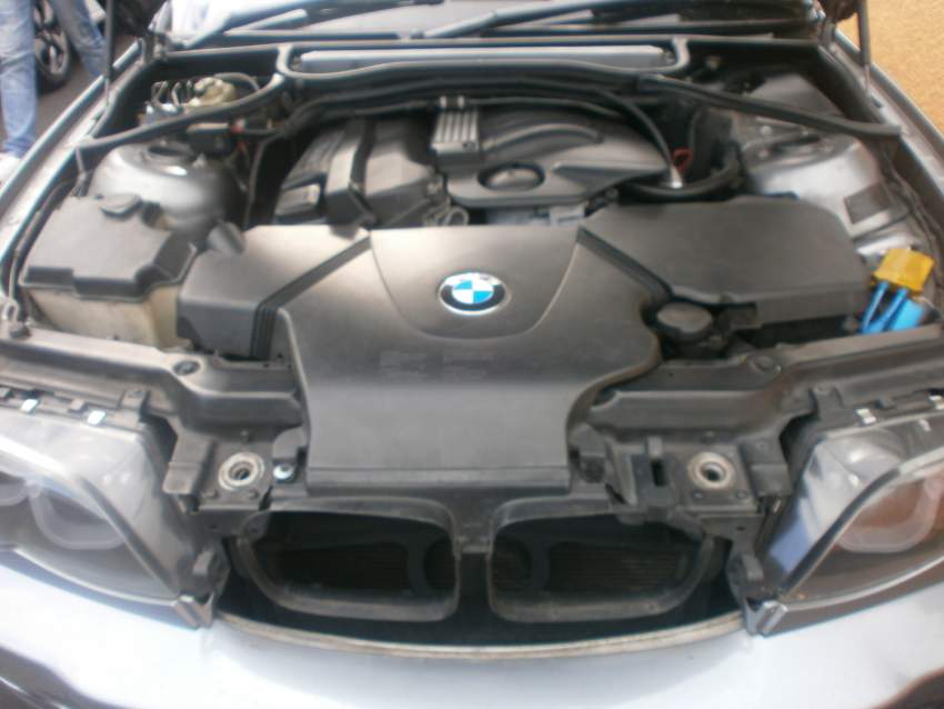 BMW 318 I - 3 - Family Cars  on Aster Vender