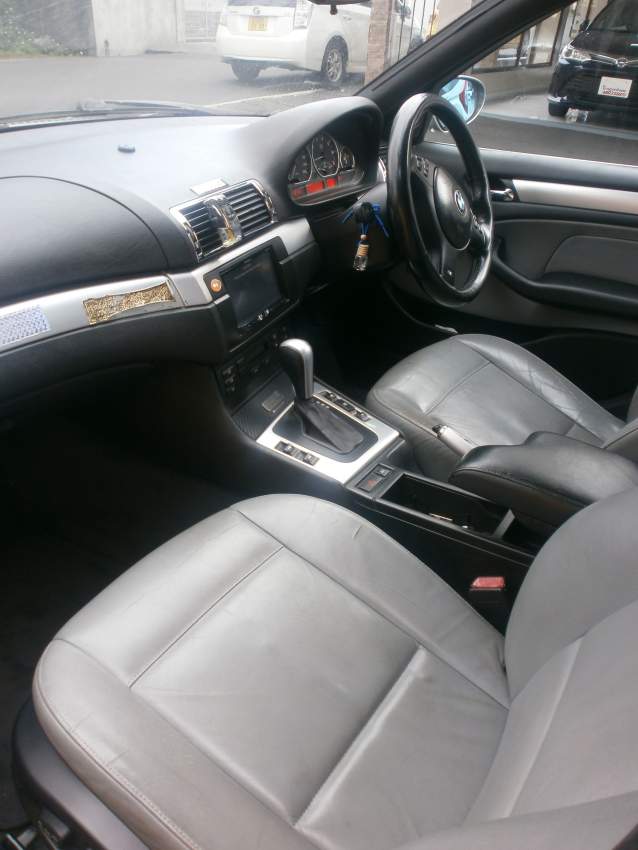 BMW 318 I - 4 - Family Cars  on Aster Vender