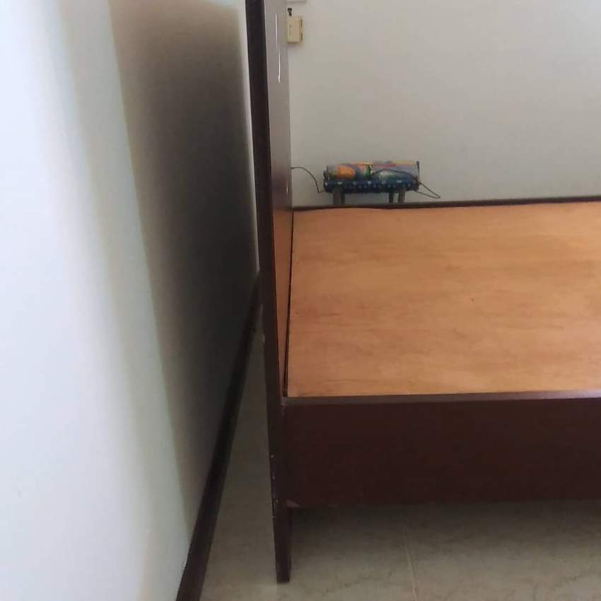 Lit en bois 193x116x56  - 4 - Bedroom Furnitures  on Aster Vender