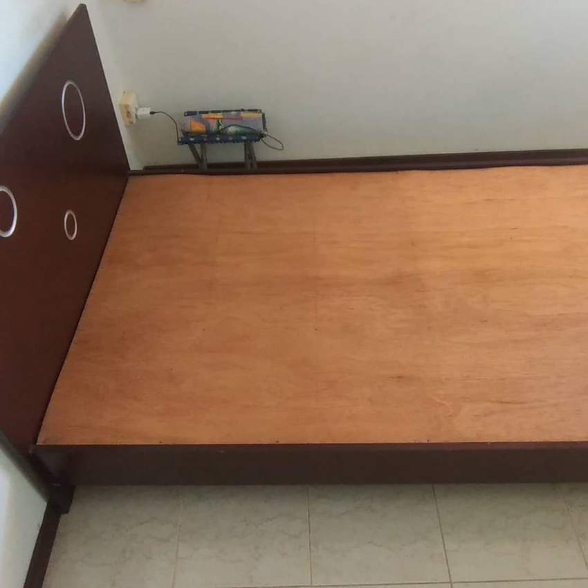 Lit en bois 193x116x56  - 3 - Bedroom Furnitures  on Aster Vender