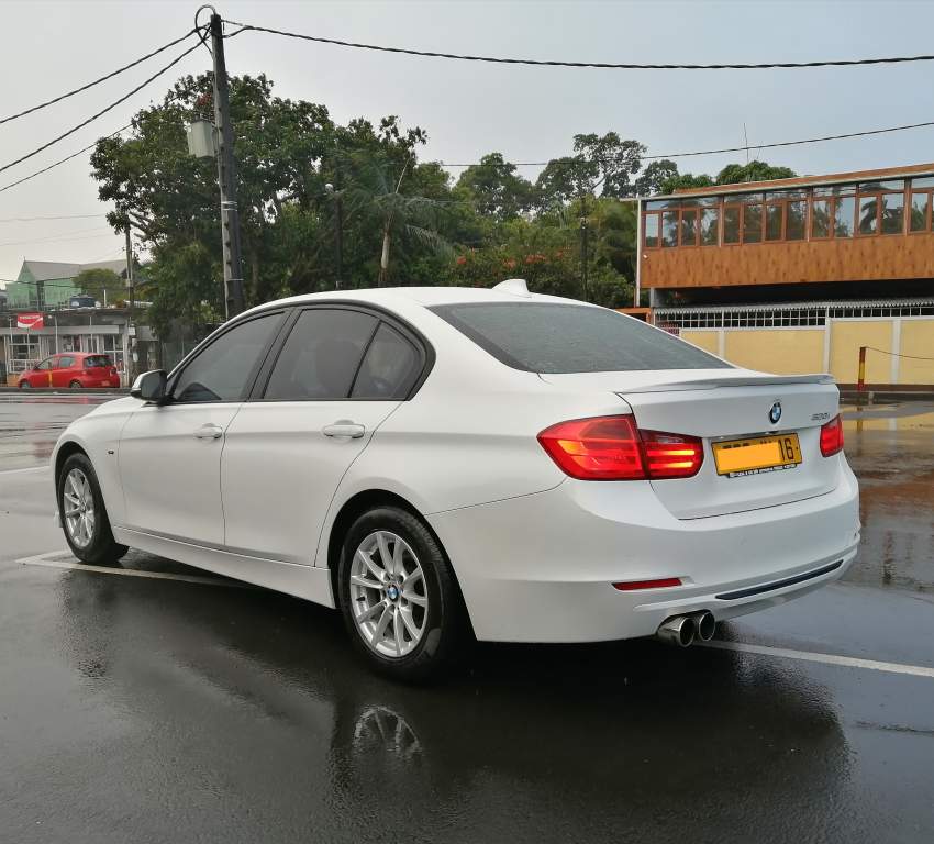 BMW 320i ED 2016 53,000kms @ Rs 950,000 Neg. Tel 5915-2380 - 4 - Luxury Cars  on Aster Vender