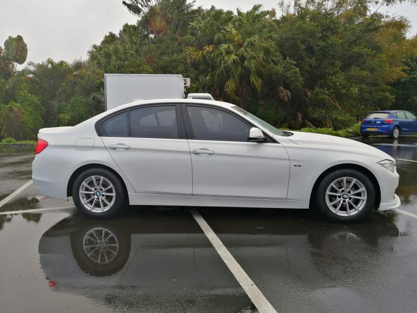 BMW 320i ED 2016 53,000kms @ Rs 950,000 Neg. Tel 5915-2380 - 1 - Luxury Cars  on Aster Vender