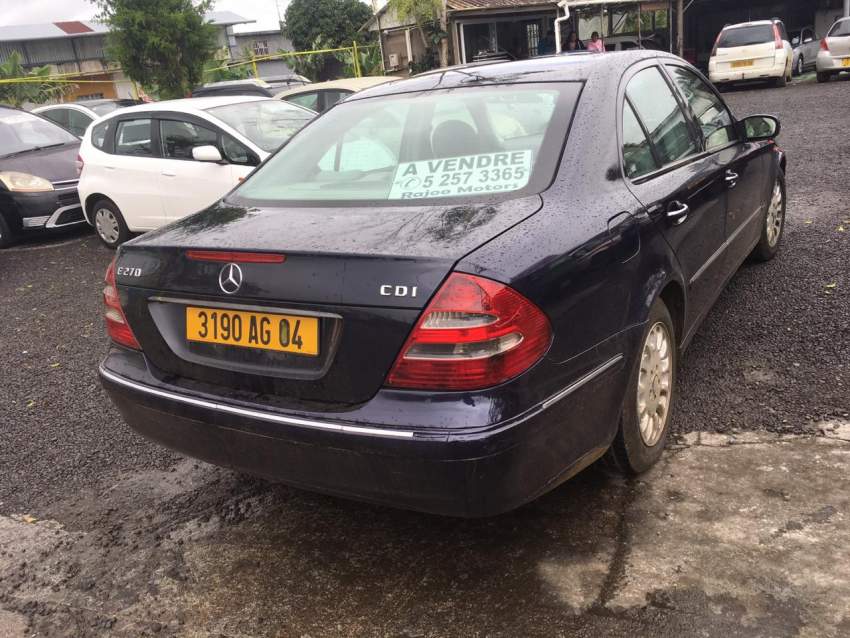 Mercedes benz  E270 Yr 04  - 0 - Luxury Cars  on Aster Vender