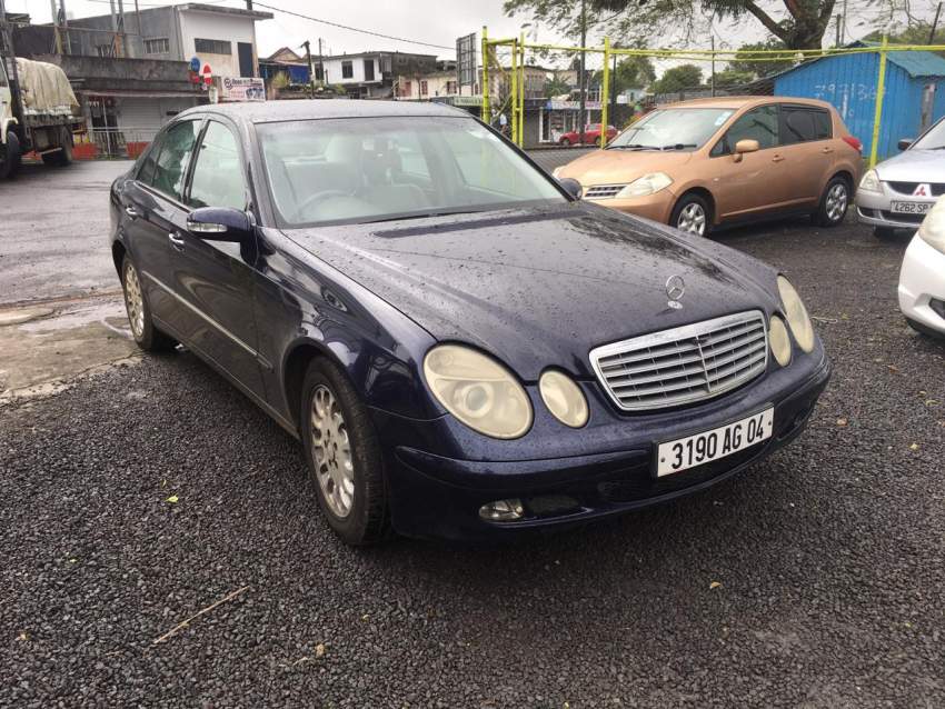Mercedes benz  E270 Yr 04  - 5 - Luxury Cars  on Aster Vender