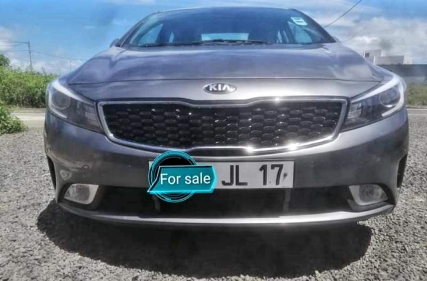 Kia Cerato  - 3 - Family Cars  on Aster Vender