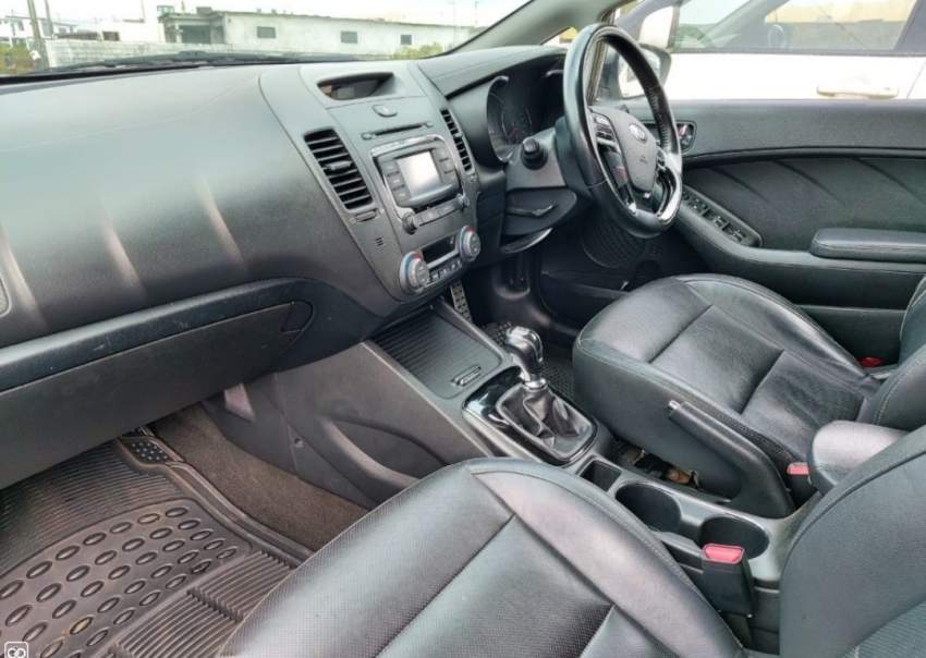 Kia Cerato  - 1 - Family Cars  on Aster Vender