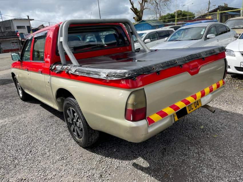 2x4 Mitsubishi L200 Year 04  - 1 - Pickup trucks (4x4 & 4x2)  on Aster Vender