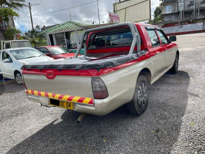 2x4 Mitsubishi L200 Year 04  - 6 - Pickup trucks (4x4 & 4x2)  on Aster Vender