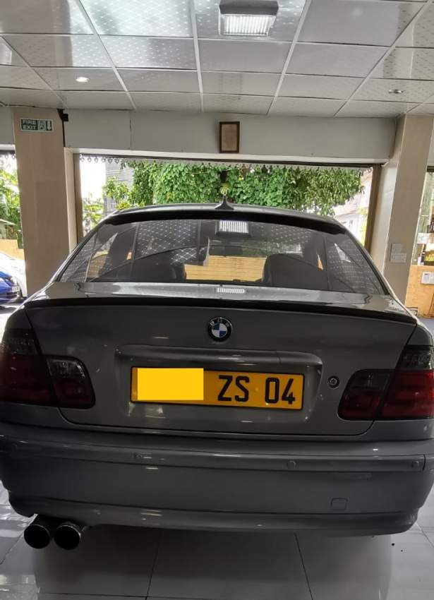 BMW 318 I - 4 - Family Cars  on Aster Vender