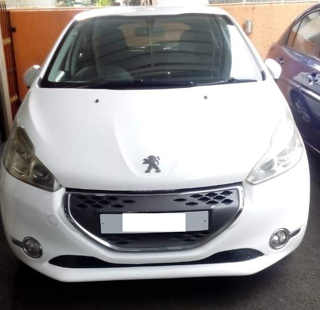 PEUGEOT 208 - 0 - Family Cars  on Aster Vender