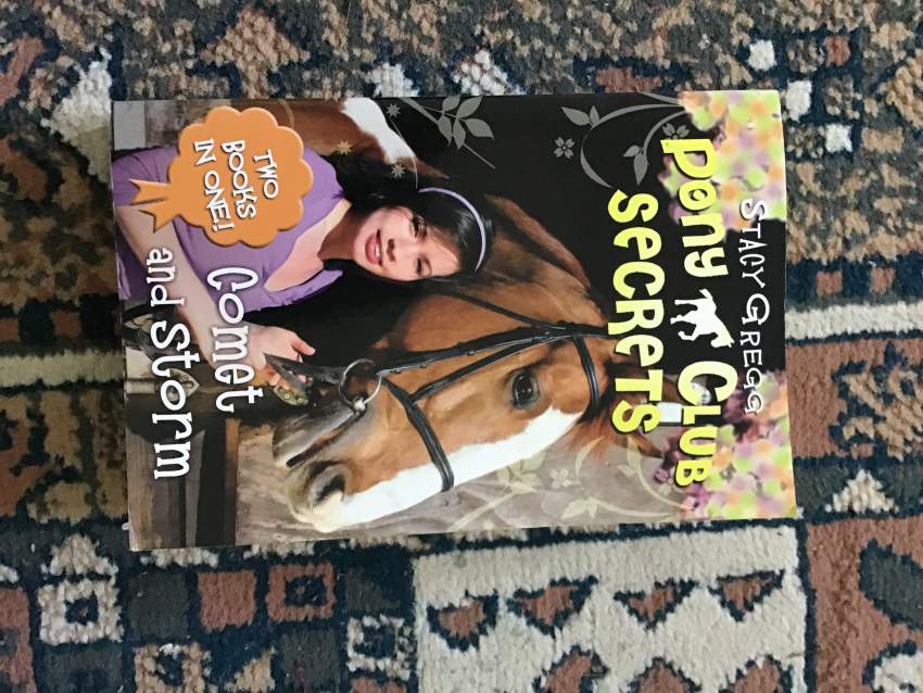 Pony club secrets  - Fictional books at AsterVender