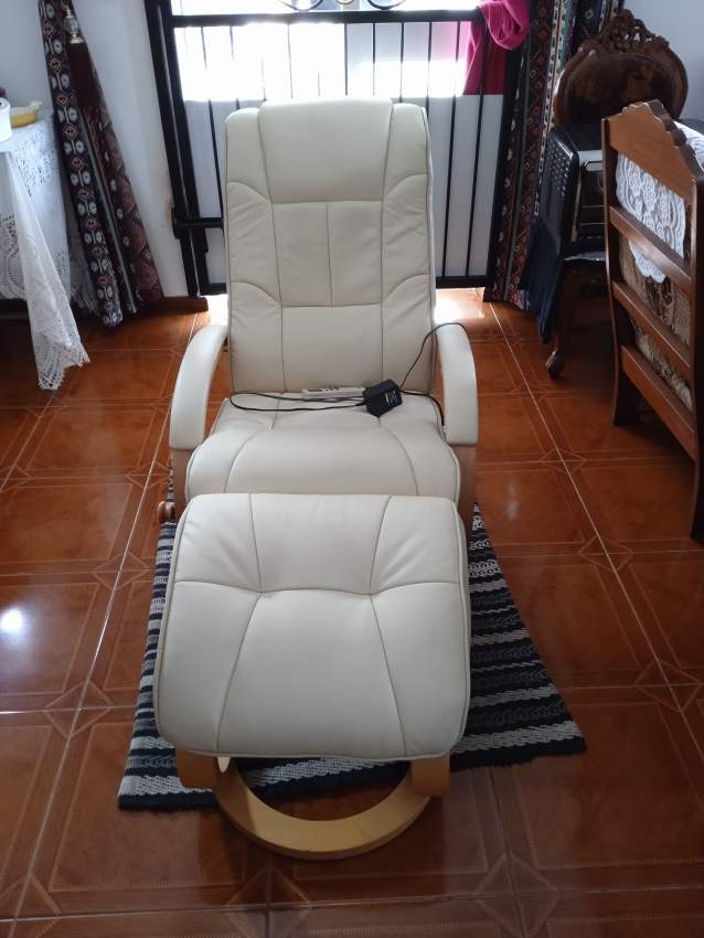 FAUX LEATHER ELECTRIC MASSAGE SOFA - 0 - Massage products  on Aster Vender