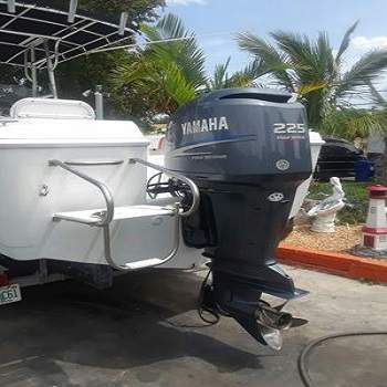 Slightly Used Yamaha 225HP 4-Stroke Outboard Motor Engine - 0 - Boat engines  on Aster Vender