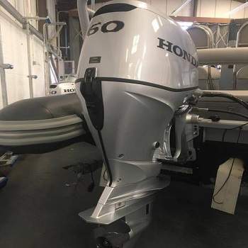 Slightly Used Honda 60HP 4-Stroke Outboard Motor Engine - 0 - Boat engines  on Aster Vender