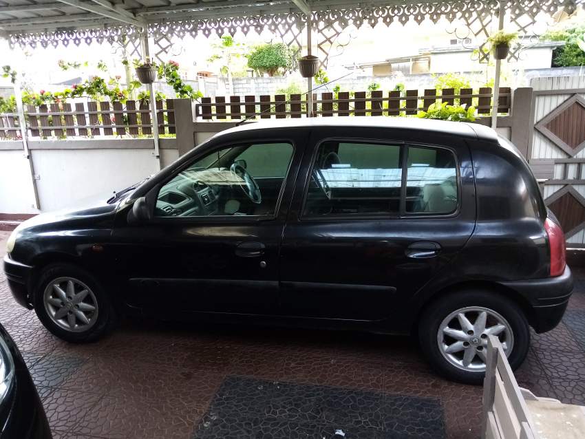 Renault Clio on Aster Vender