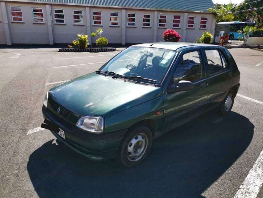Renault Clio  - 1 - Compact cars  on Aster Vender
