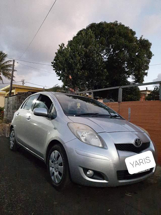 Toyota-Yaris-2011 - 0 - Family Cars  on Aster Vender