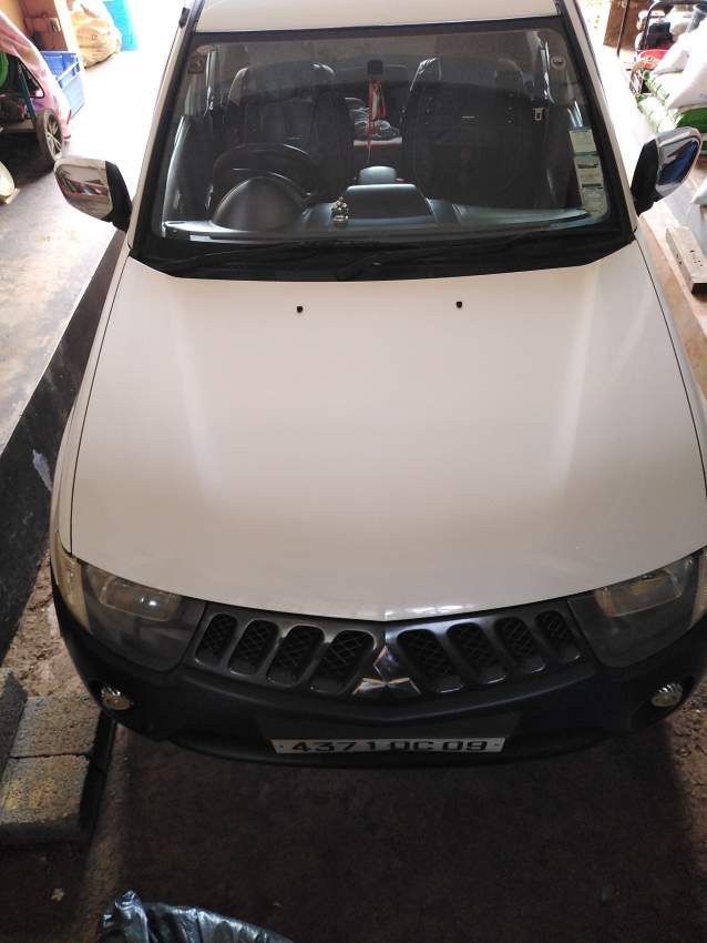 Mitsubishi L200 Sportero 4x4 - 4 - Pickup trucks (4x4 & 4x2)  on Aster Vender