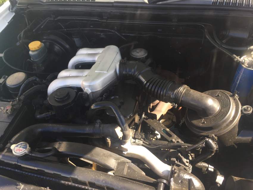 Nissan 4x4 - 1 - Pickup trucks (4x4 & 4x2)  on Aster Vender