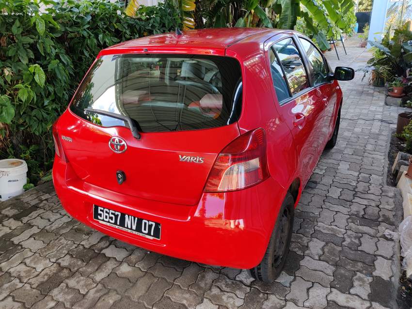 2007 Toyota Yaris - 3 - Compact cars  on Aster Vender