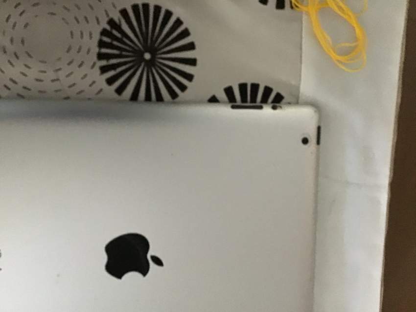 iPad  - 2 - Tablet  on Aster Vender