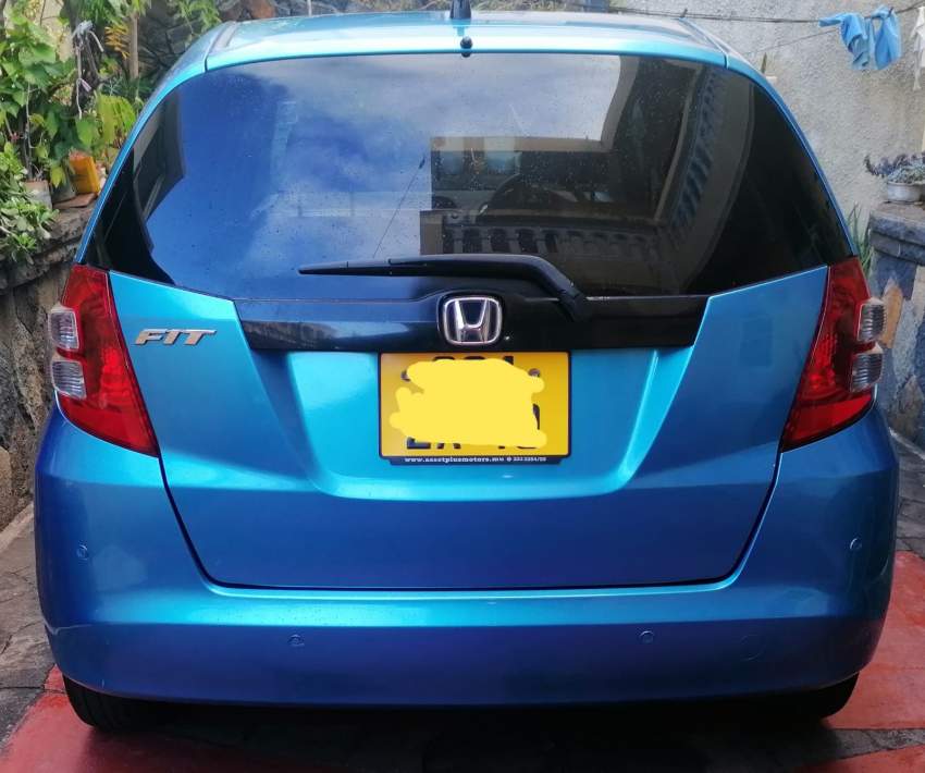 Honda fit - 1 - Compact cars  on Aster Vender