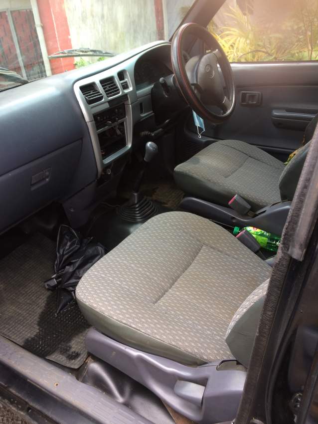 Toyota Hilux 1999 - 1 - Pickup trucks (4x4 & 4x2)  on Aster Vender